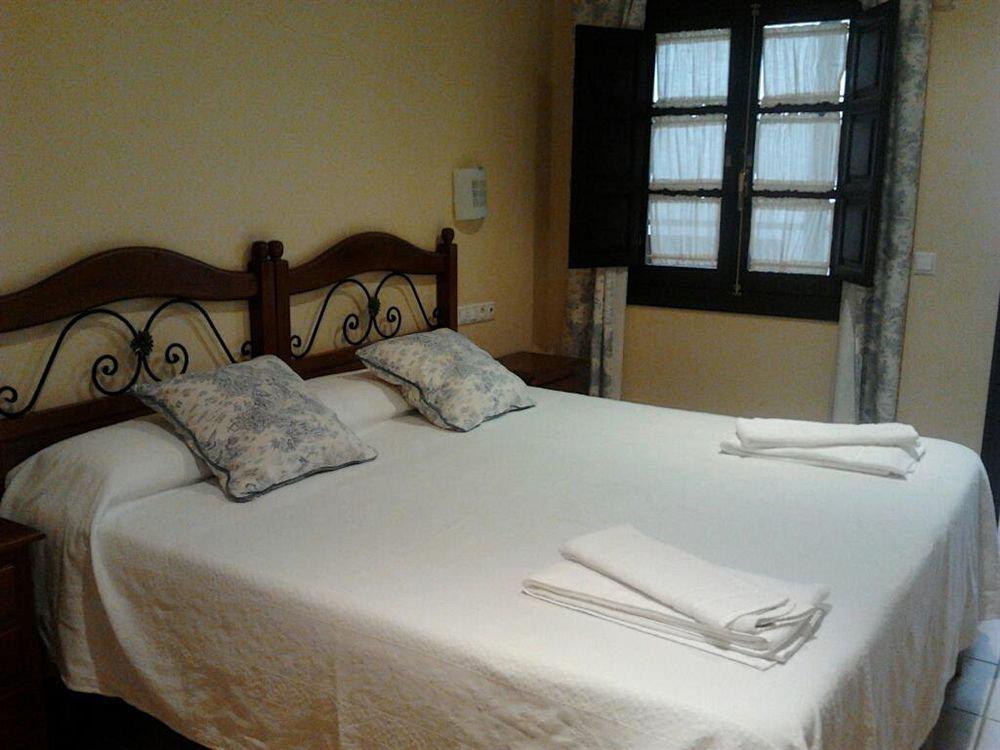 Hostal Azahar コルドバ エクステリア 写真